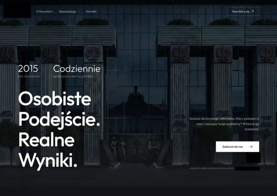Projekt strony Kancelaria adwokacka na komputerze